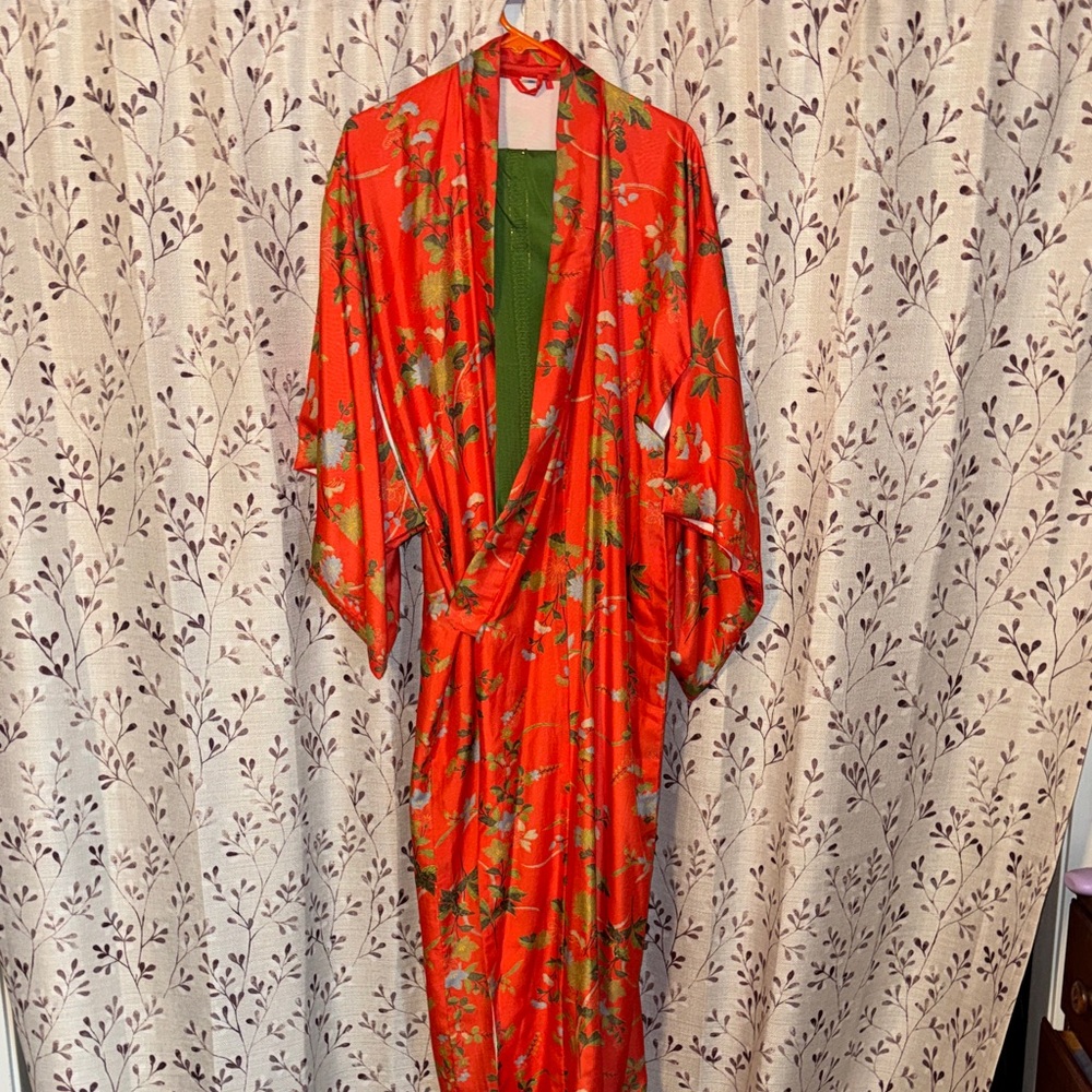 Vintage Red Floral Silk Kimono Robe